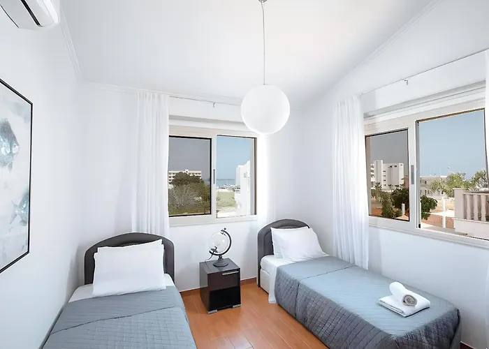 Villa Blue Crystal Seaview *