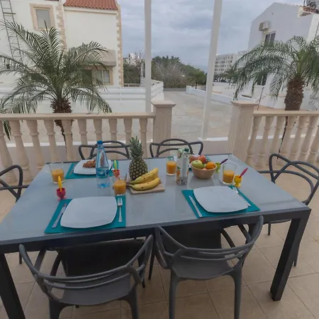 Willa Blue Crystal Seaview