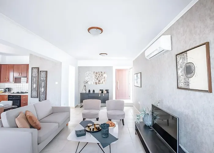 Blue Crystal Seaview Villa Protaras